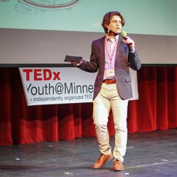 MHS学生举办第三届TEDxYouth@MinnetonkaHS年度活动